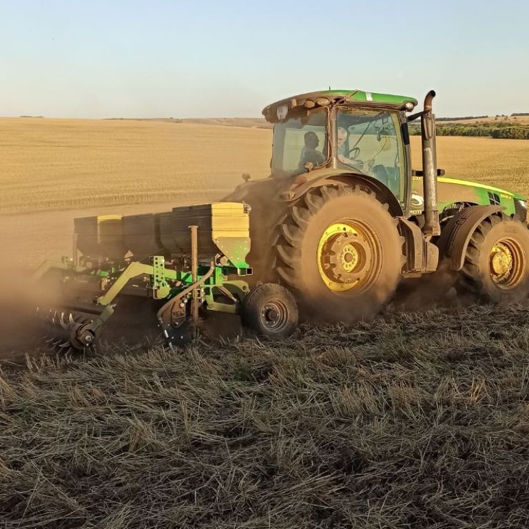 Deep ripping replaces ploughing at Agrovivo